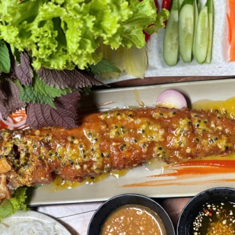 Cá Lóc Quay Chanh Dây